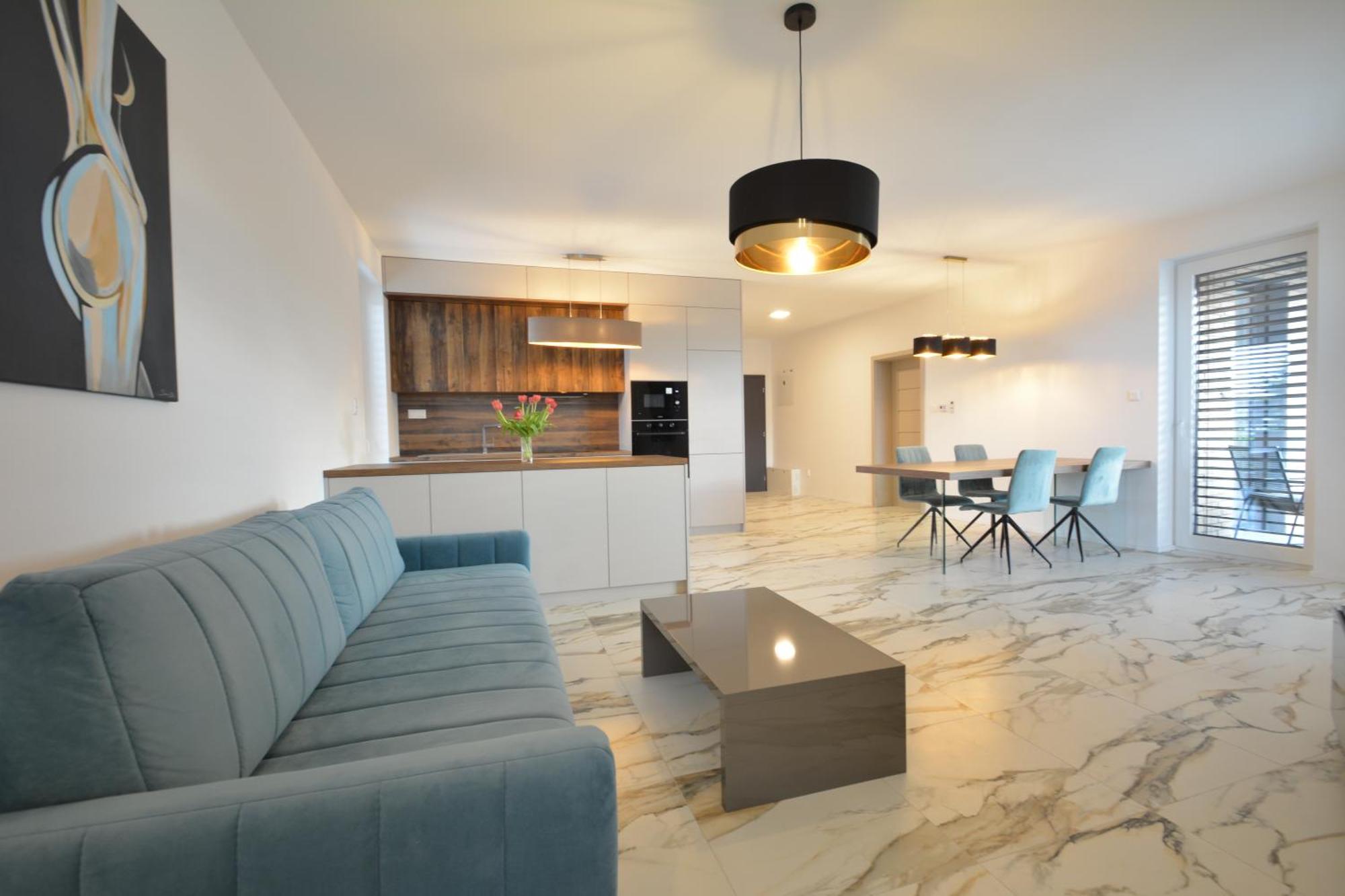 Apartments Sered Sered' Екстериор снимка